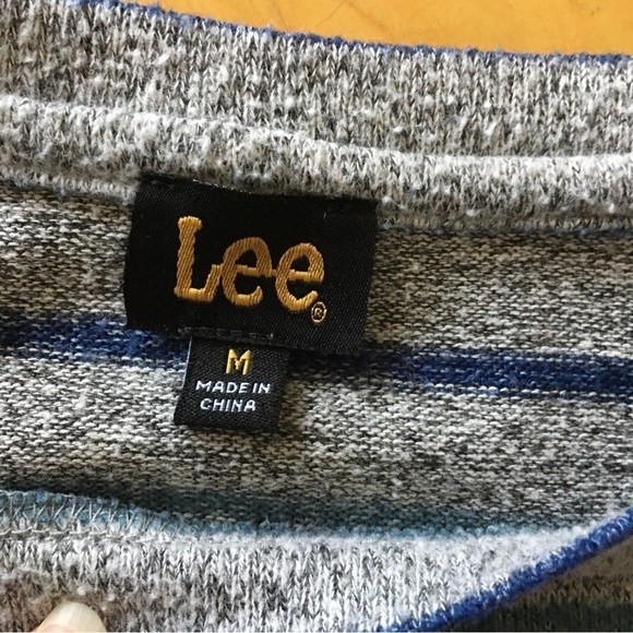 LAST CHANCE! LEE Striped, Lightweight Knit Top, Soft, Cozy, Size M - Picture 4 of 12